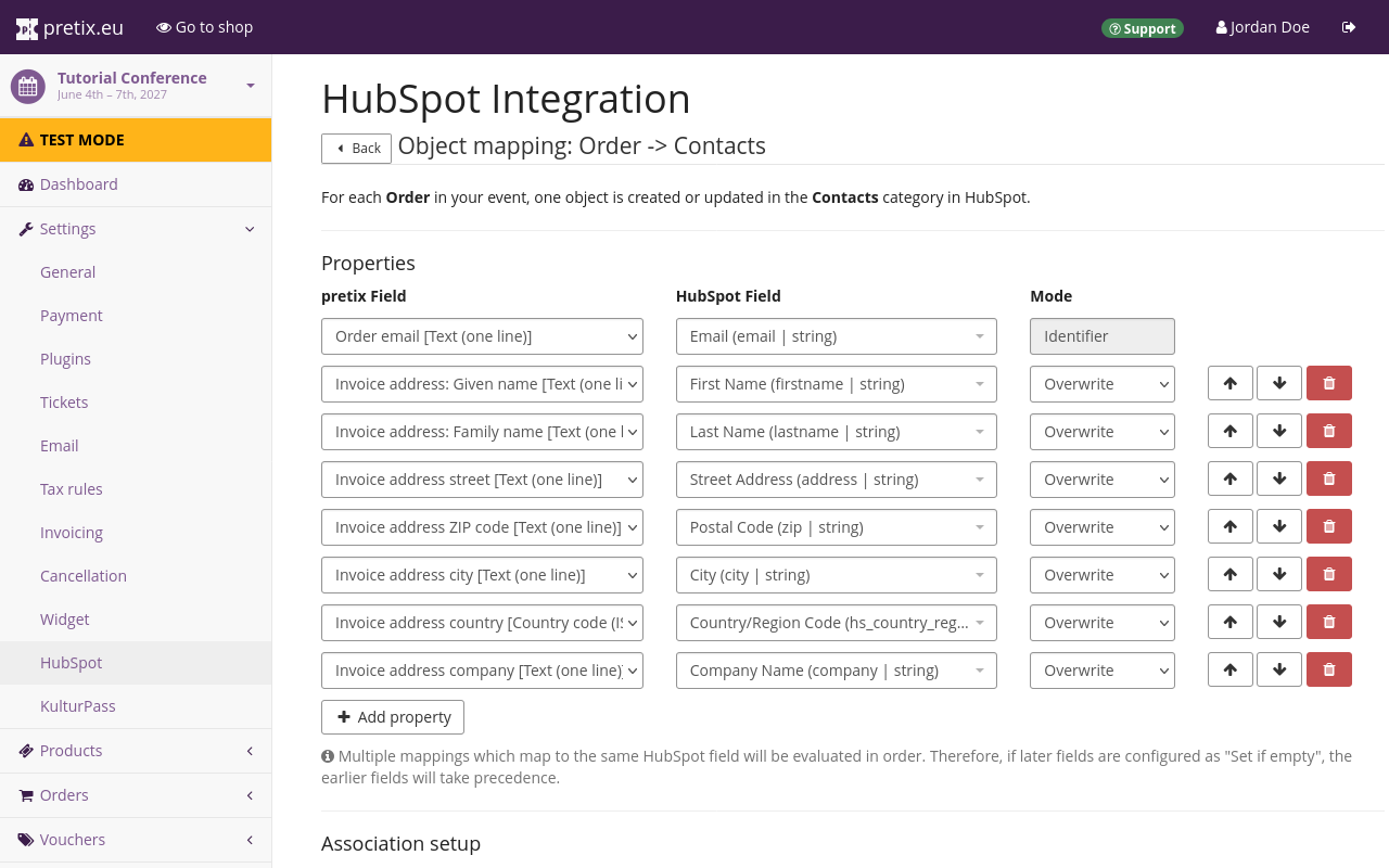 Object Mapping Example Page titled 'HubSpot Integration' with an object mapping from Order to Contacts. The configuration maps order email, as well as invoice name, address, and company name to HubSpot.